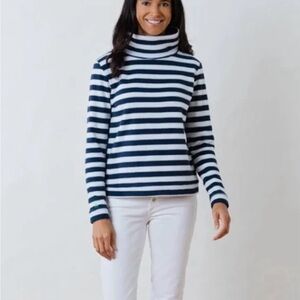 Dudley Stephen’s Fleece Striped Turtleneck, size L